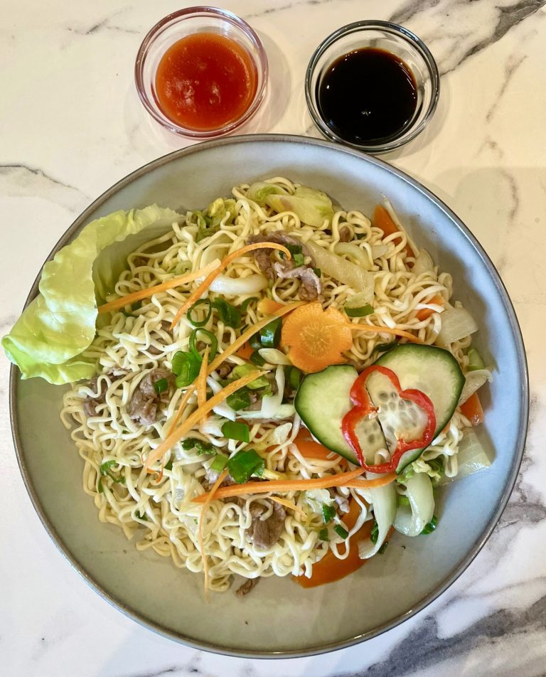 Pržene nudle sa junetinom