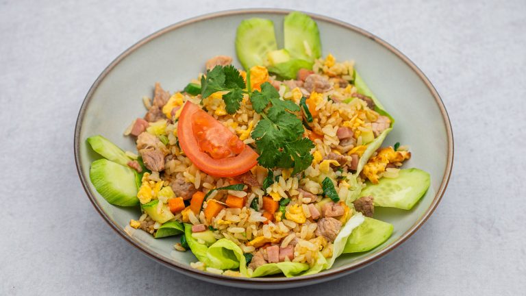 Prženi pirinač sa mesom