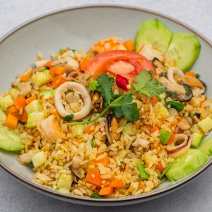 Prženi pirinač sa morskim plodovima